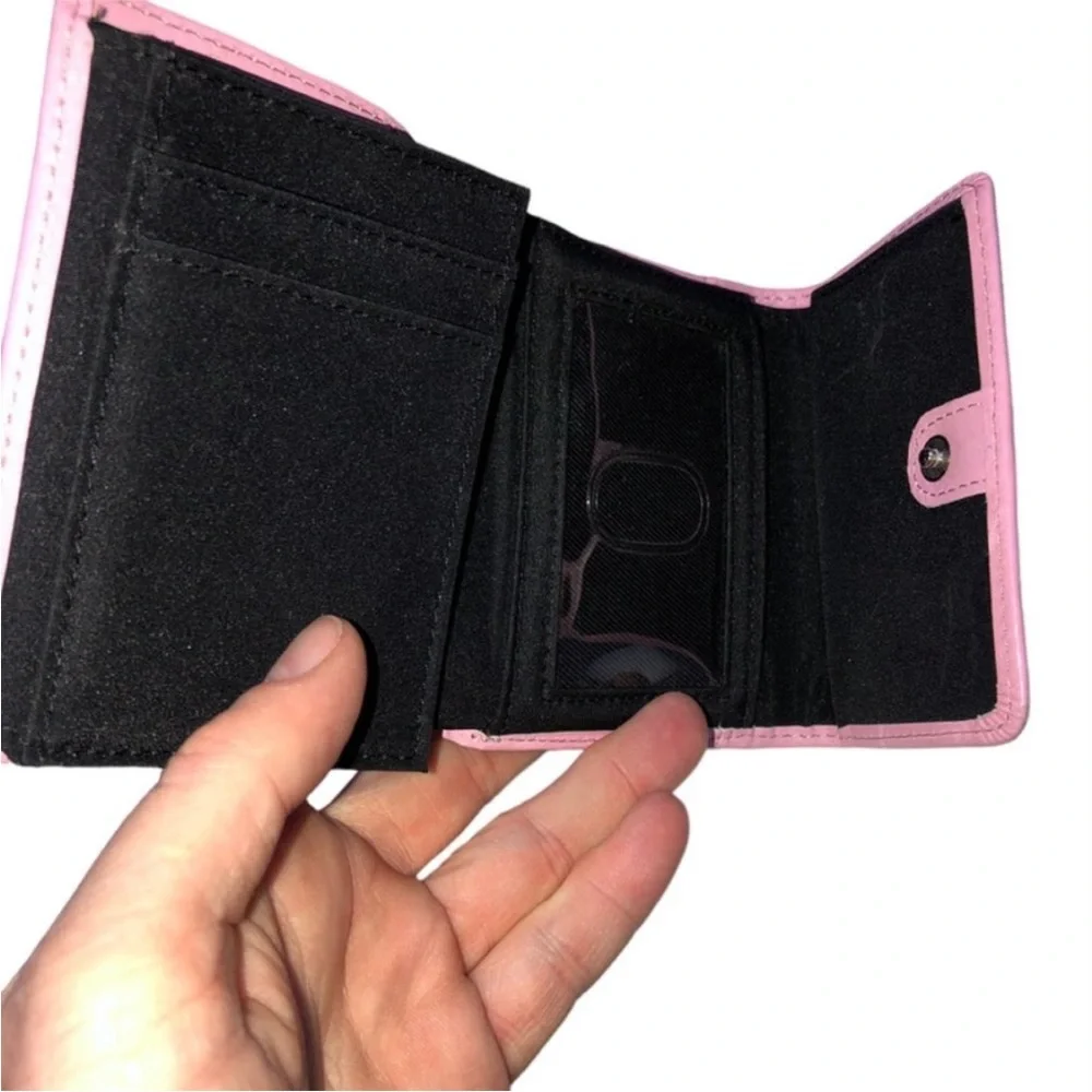 fossil new un used baby soft pink LEATHER quad fold card wallet credit c…